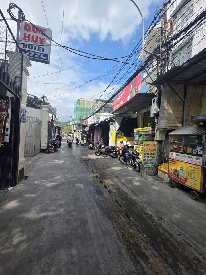 Nhà mặt tiền Đoàn Trần Nghiệp, Bắc Nha Trang 125m² giá 13.5 tỷ - Vị trí đẹp kinh doanh và tắm biển!