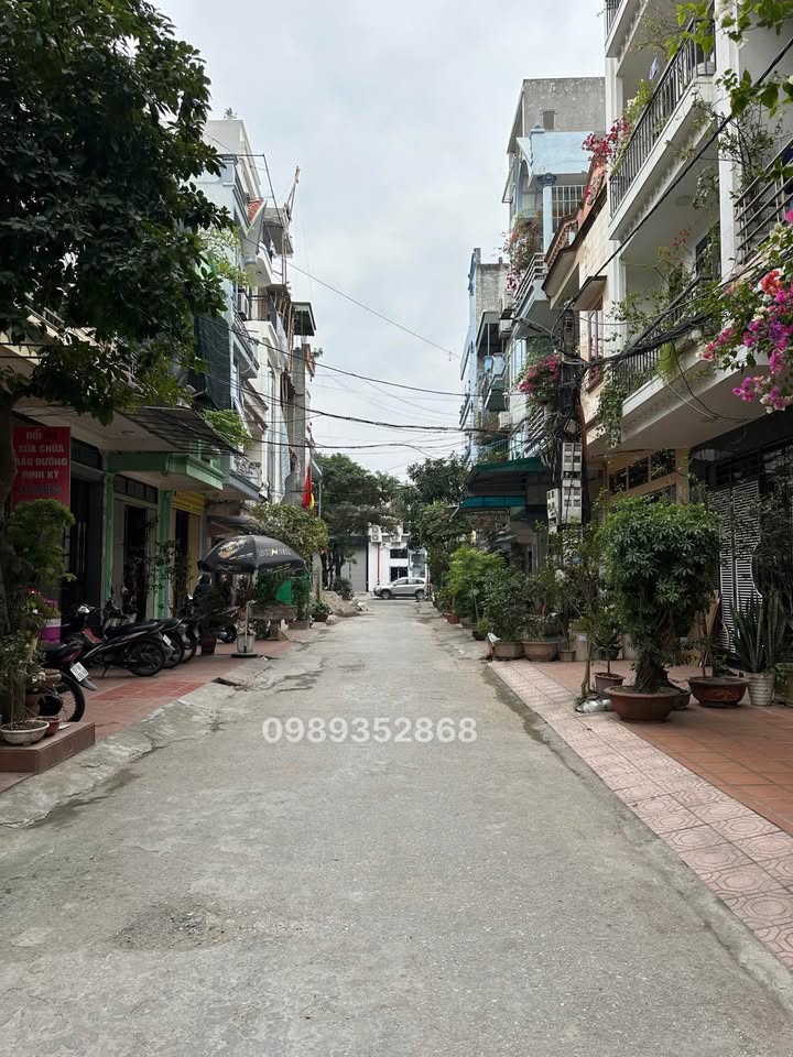 Nhà 4.5 tầng Trần Nhật Duật, 40m² giá thỏa thuận - Vị trí đắc địa, chính chủ bán!