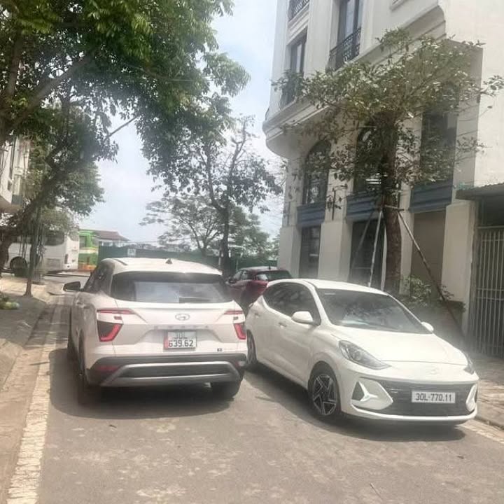 FrontHouse Thụy Phương 31m² giá 9 tỷ - Lô góc kinh doanh, ô tô vào nhà!