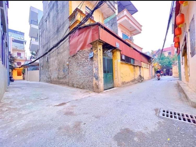 Bán nhà mặt phố Khương Trung 52m² giá 1 tỷ - Kinh doanh sầm uất, vị trí đắc địa!