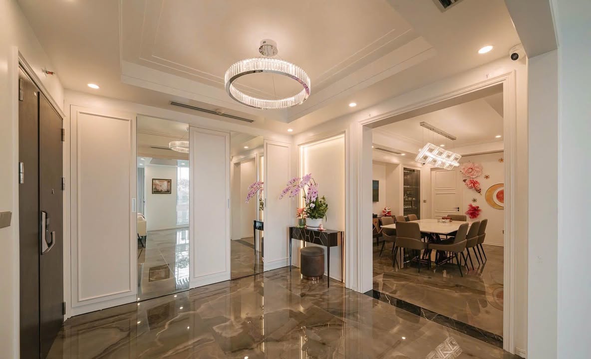 Chung cư Five Star Golden West Lake Tây Hồ 164m² giá 27.3 tỷ - View Hồ Tây tuyệt đẹp!