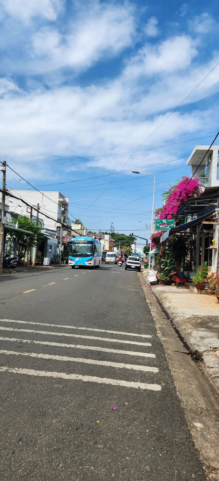 Đất Mặt Tiền Đường Nguyễn Tri Phương Long Khánh 590m² Giá 15 tỷ - Cơ hội kinh doanh tuyệt vời!