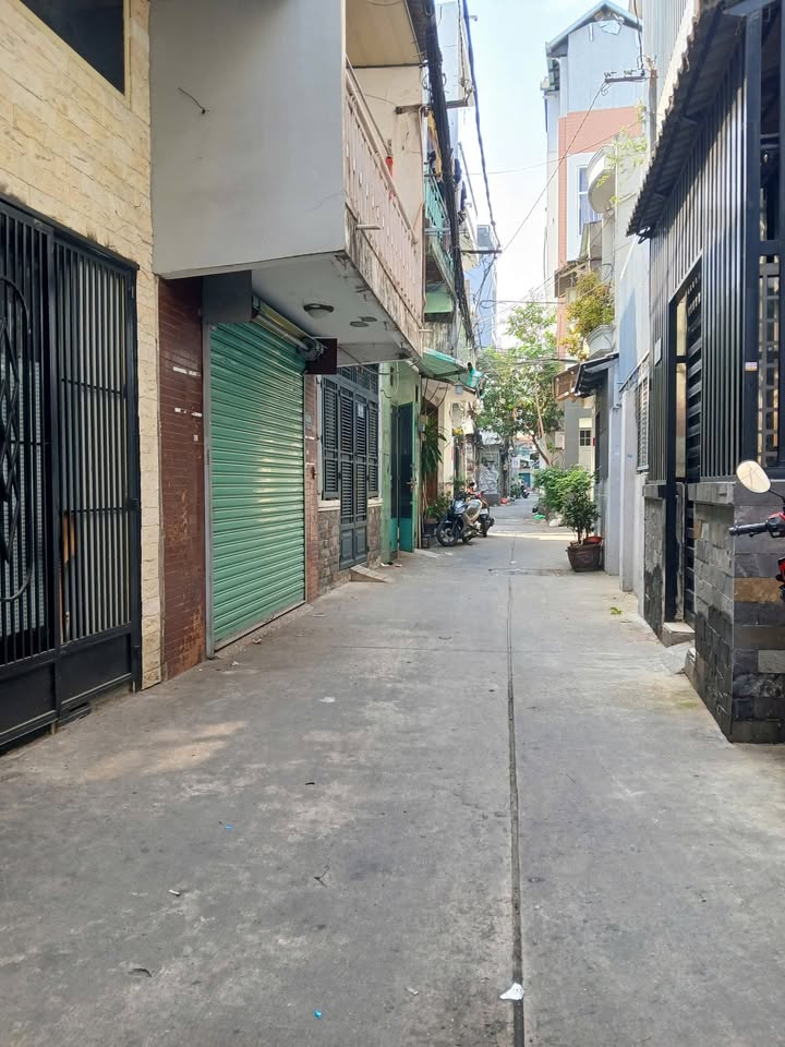 Bán nhà Cách Mạng Tháng 8, Tân Bình 24.5m² giá 3.5 tỷ - Sẵn sàng vào ở ngay!