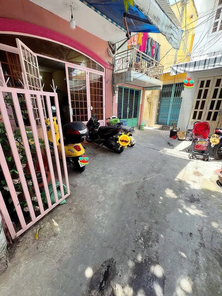 Nhà riêng Đoàn Văn Bơ, quận 4, 45m² giá 4.7 tỷ - Chính chủ, pháp lý rõ ràng!