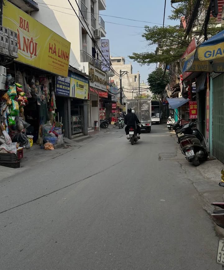 Nhà phố Cổ Nhuế 64m² giá 11 tỷ - Kinh doanh đỉnh, ô tô đỗ cửa!