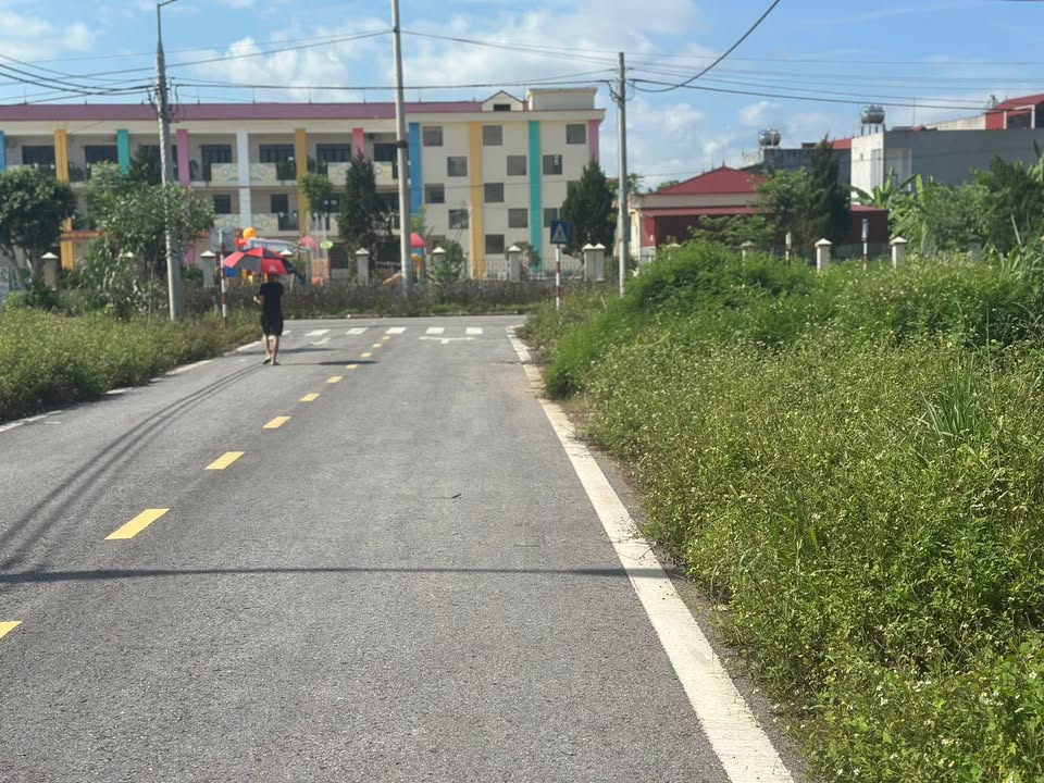 Đất thổ cư Giáp Sơn Lục Ngạn 102m² giá 1 tỷ - Sổ đỏ chính chủ, pháp lý rõ ràng!