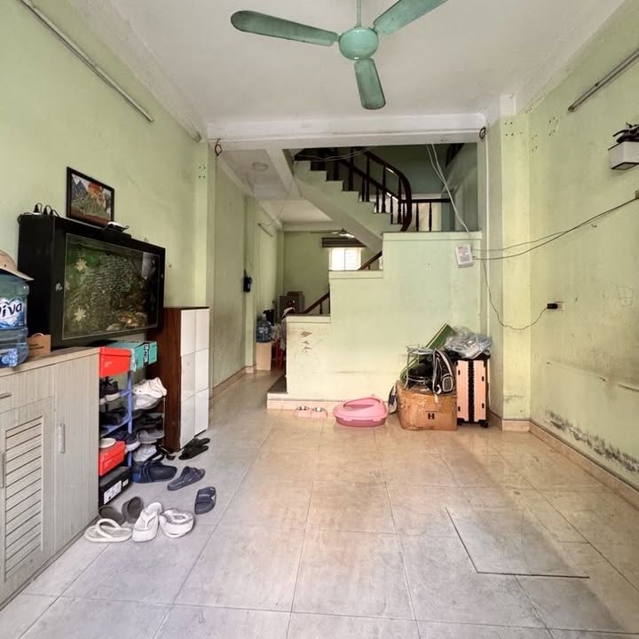 Nhà 3 tầng Phạm Văn Đồng 33m² giá 7.5 tỷ - Ô tô tránh, vị trí đẹp!