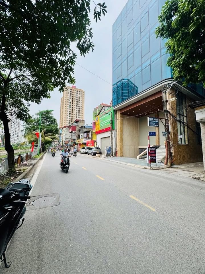 Nhà mặt phố Lê Trọng Tấn, 200m² giá 99 tỷ - Đầu tư sinh lời khủng!