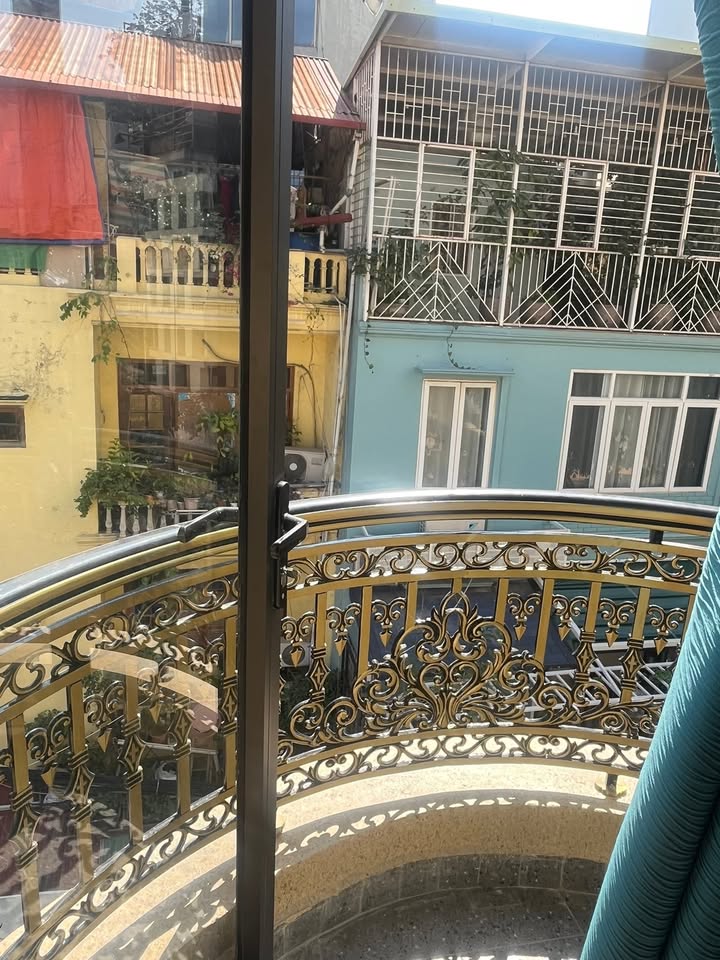 Căn hộ studio Pháo Đài Láng Đống Đa 30m² - Full nội thất, vị trí đẹp!