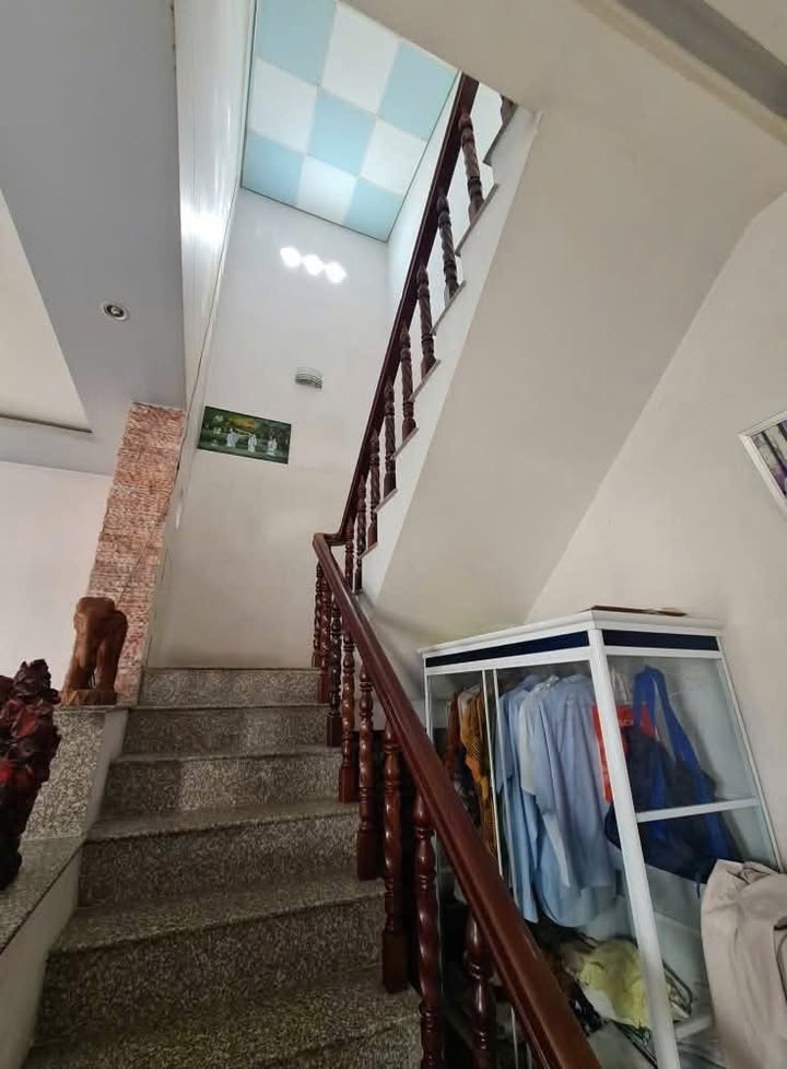 Nhà mặt tiền đường Huỳnh Thúc Kháng, Trà Vinh, 80m², giá 3 tỷ - Thương lượng ngay!