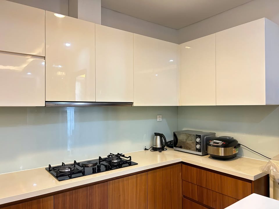 Căn hộ Thảo Điền Pearl 105m² giá 30 triệu - View thoáng mát, nội thất đầy đủ!