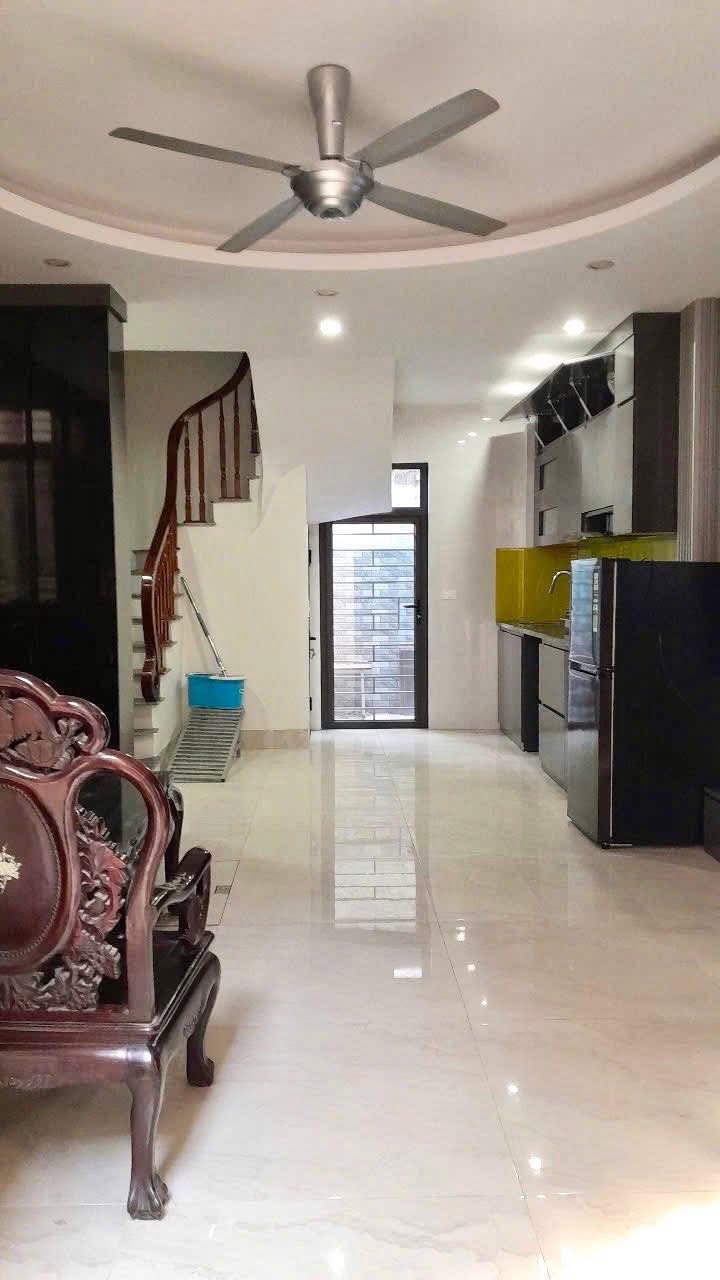 Nhà phố cho thuê tại Phố Lụa, Vạn Phúc, Hà Đông - Diện tích 36m², giá 13 triệu/tháng - Phù hợp cho gia đình và kinh doanh!