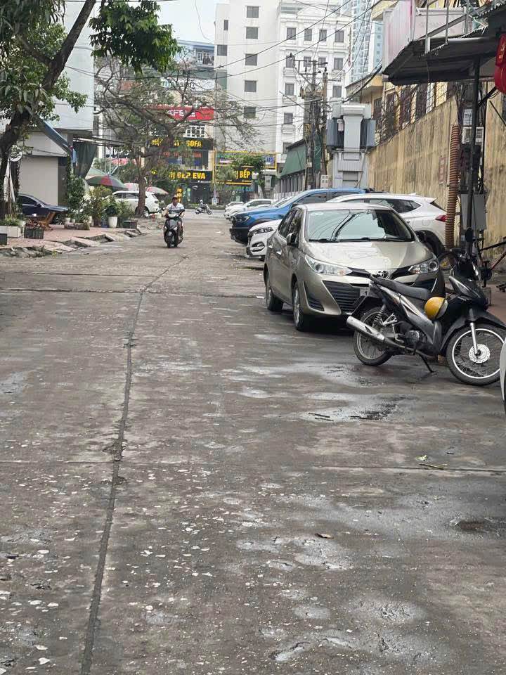 Nhà riêng cho thuê tại Ngõ 1 Cao Thắng, Hạ Long - Kinh doanh thuận lợi ngay mặt ngõ!