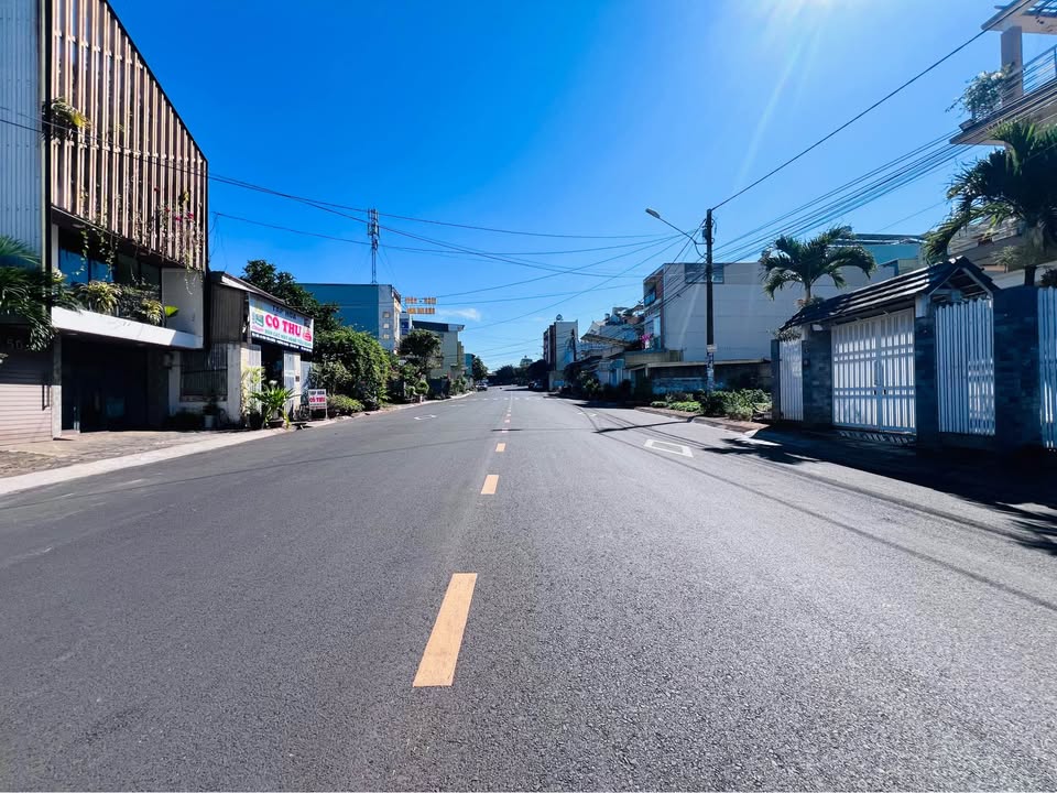 Đất góc 2 mặt tiền Ung Văn Khiêm, Pleiku 125m² - Đầu tư sinh lời ngay!