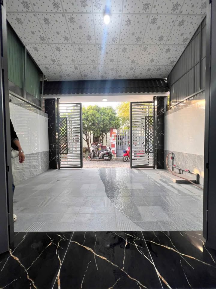 Nhà phố Ninh Thạnh, Tây Ninh 80m² giá 1 tỷ - Chính chủ bán gấp!