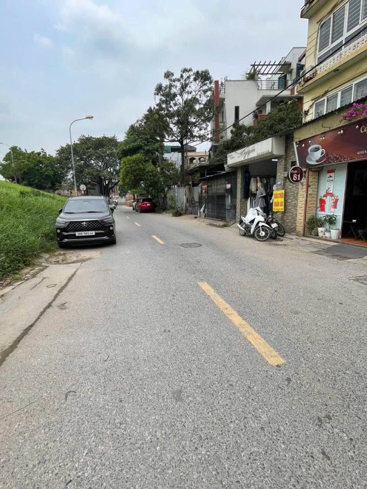 Nhà mặt phố Bát Khối Long Biên 33m² giá 7 tỷ - Căn góc hiếm có, ô tô tránh!