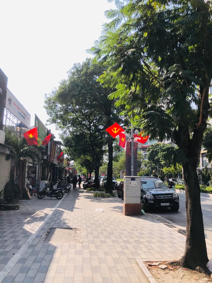 Nhà front house Lạc Long Quân Tây Hồ 100m² giá 10 tỷ - Kinh doanh đắc địa!