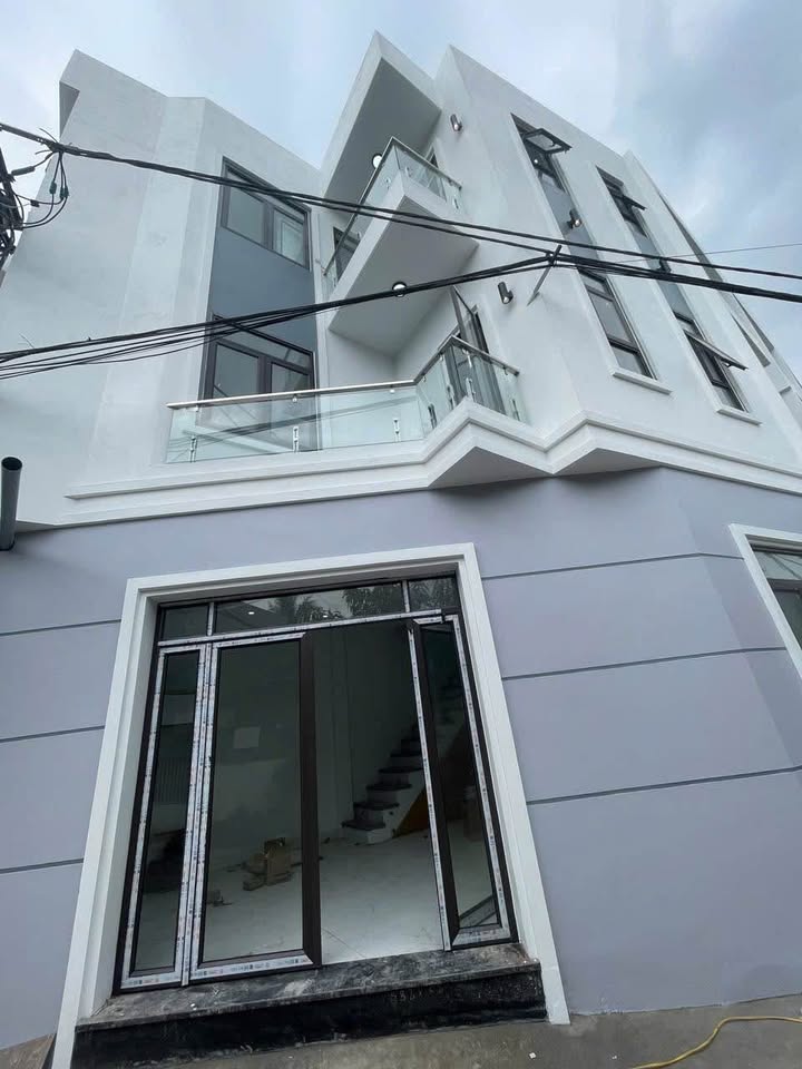 Nhà 3 tầng Phường Hạc Thành 42.6m² giá 2.85 tỷ - Vị trí đắc địa gần cầu vượt