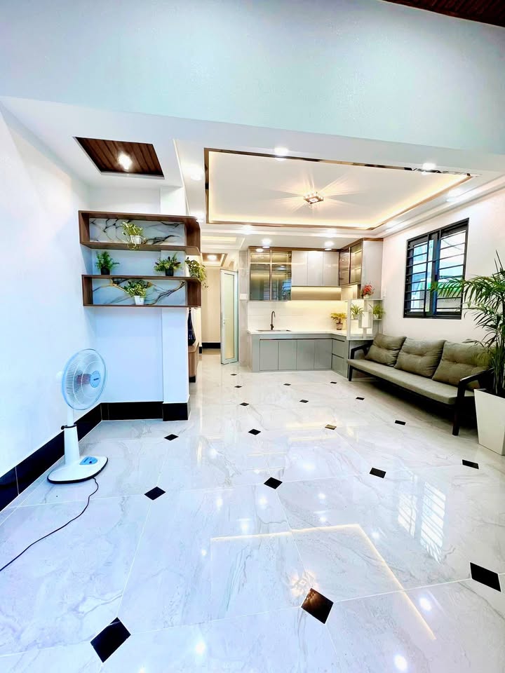 Nhà 4 tầng Hẻm 4M Xóm Đất Quận 11 - Đẹp lung linh, 31m² chỉ 6.48 tỷ!