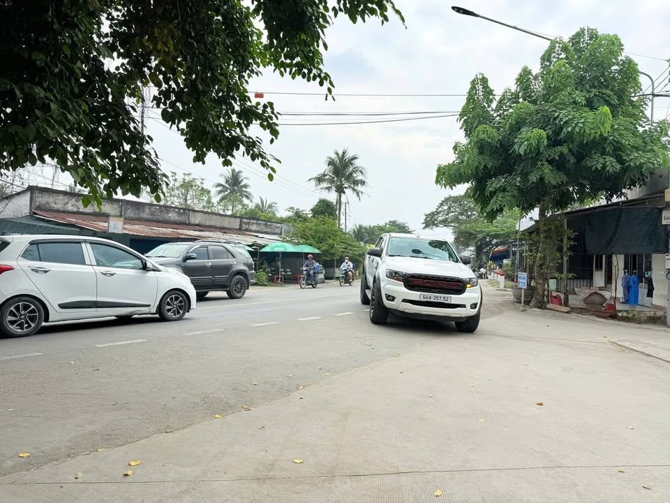 Đất Phú Hưng, Bến Tre 442m² giá 2.2 tỷ - Mặt tiền sông, hẻm rộng xe tải!