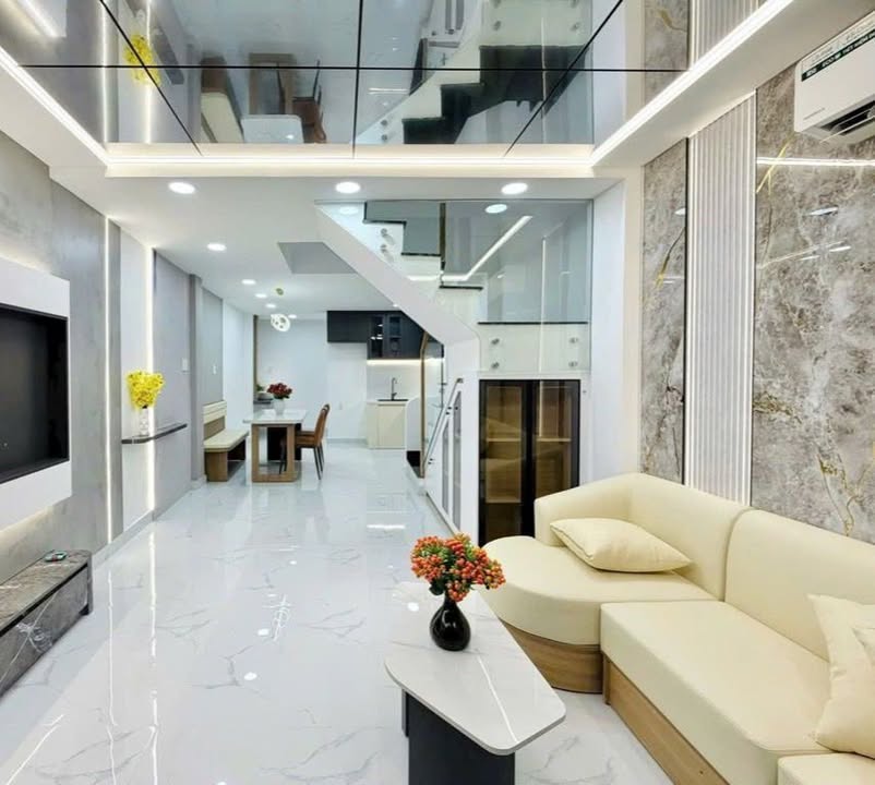 Nhà bán hẻm 305, Lê Văn Sỹ, 43.2m² giá 6.999 tỷ - Khu vực yên tĩnh, tiện ích đầy đủ!