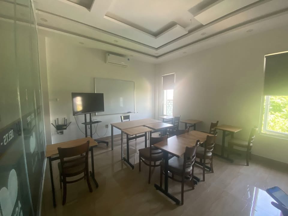 Cho thuê văn phòng tầng 2 Nguyễn Tri Phương, Hải Châu, Đà Nẵng 40m² - Giá chỉ 7 triệu/tháng!