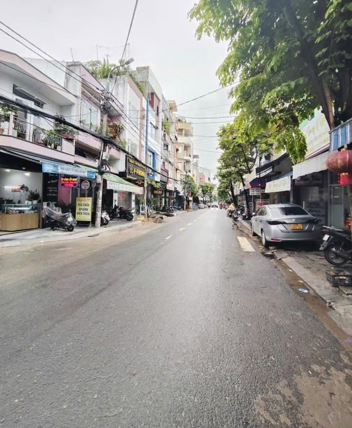 Bán nhà mặt tiền kinh doanh đường Nguyễn Hoàng, Đà Nẵng 100m² giá 19 tỷ - Đầu tư sinh lời ngay!