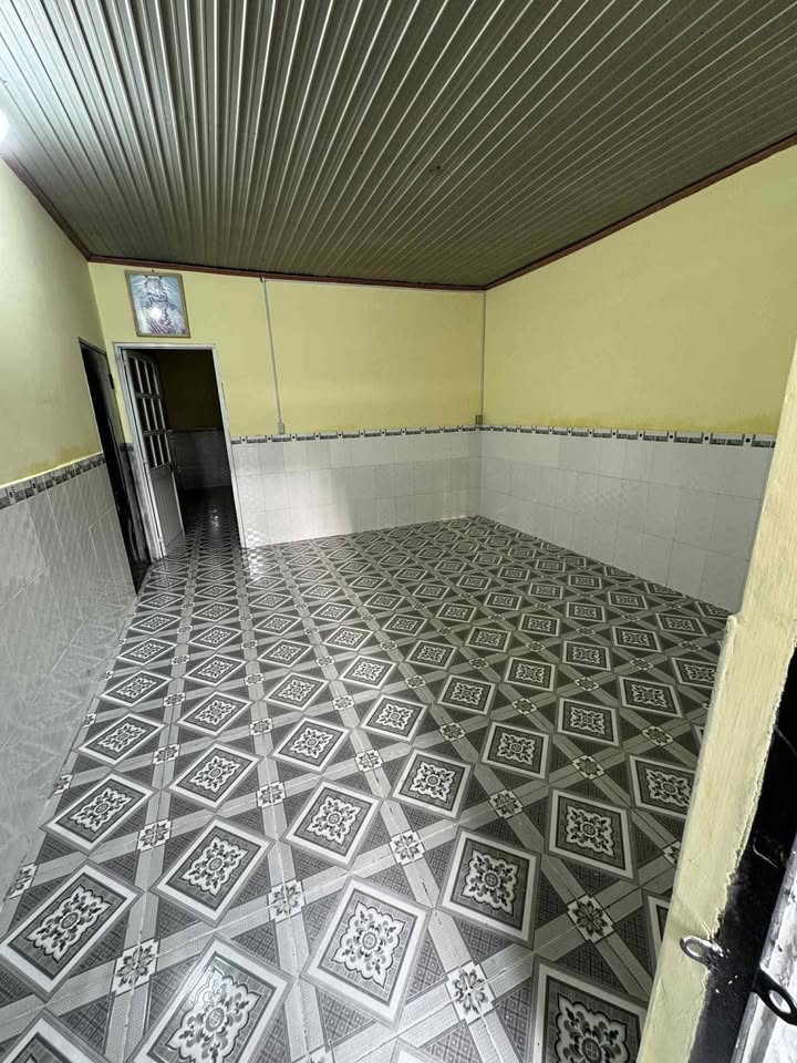 Nhà cấp 4 đường Điểu Xiển, Tân Biên 100m² giá 2.7 tỷ - Sổ đỏ chính chủ!