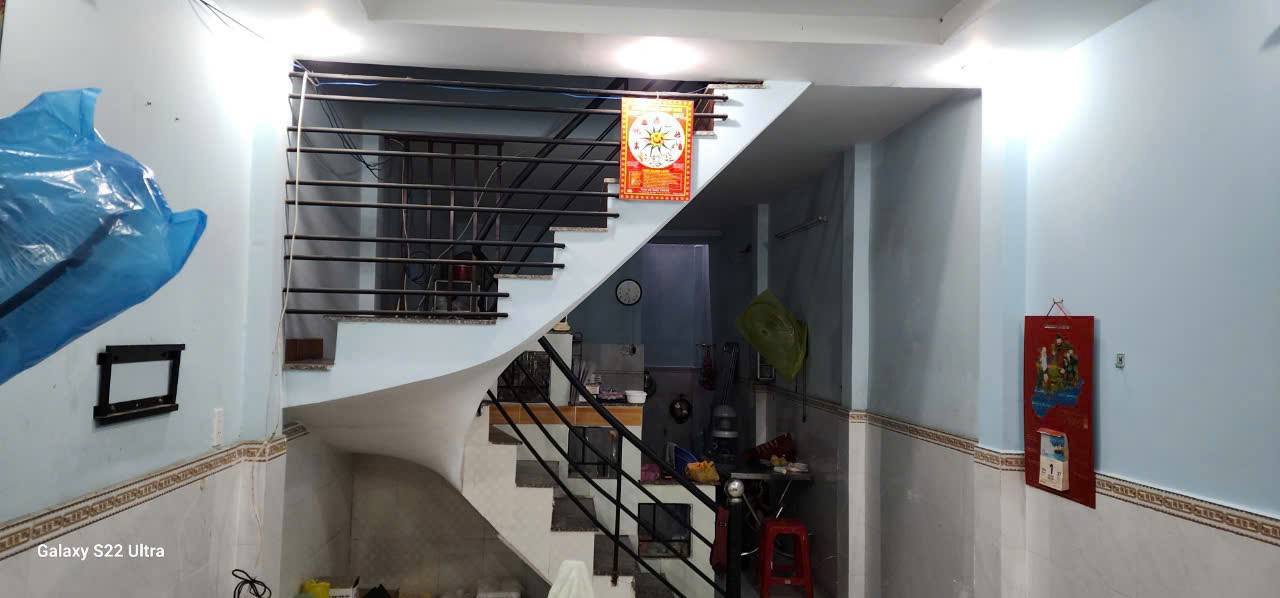 Nhà cho thuê tại đường Cống Lở, Tân Bình 42m² giá 7 triệu - Phù hợp cho gia đình nhỏ!