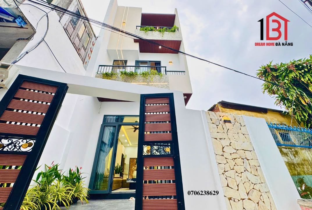 Nhà sân vườn Đà Nẵng 76m² giá 5.85 tỷ - Thiết kế hiện đại, sẵn sàng ở ngay!