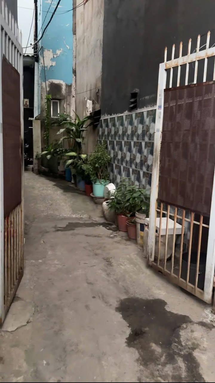 Nhà Mễ Cốc, Quận 8, Hồ Chí Minh, 79m² giá 2.95 tỷ - Sổ hồng chính chủ, công chứng ngay!