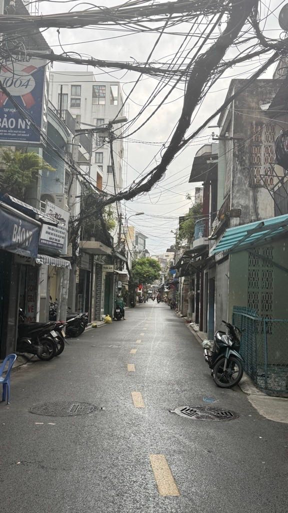 Nhà phố đường Chiến Thắng, Phú Nhuận 50m² giá 5.95 tỷ - Vị trí đẹp, gần sân bay!