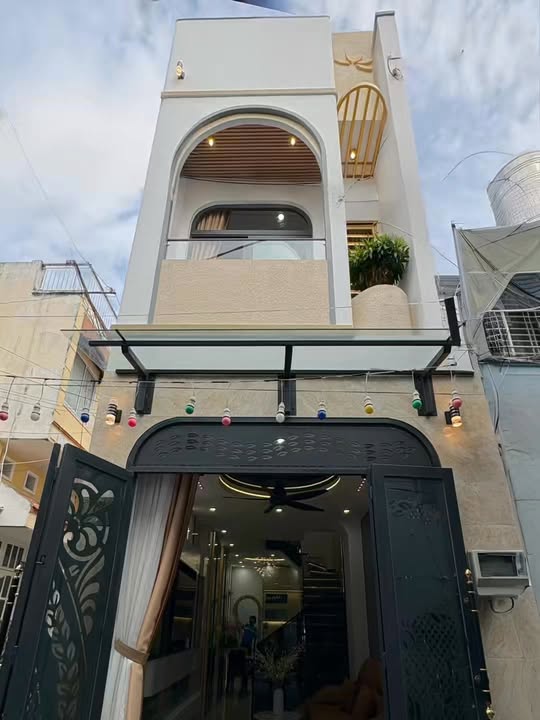 Nhà riêng Gò Vấp 64m² giá 5 tỷ - Hẻm xe hơi thông thoáng, vào ở ngay!