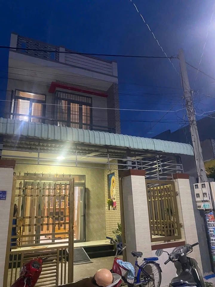 Nhà 1 Trệt 1 Lầu tại Long Hải 225.4m² giá 3.7 tỷ - Vị trí tuyệt đẹp gần biển