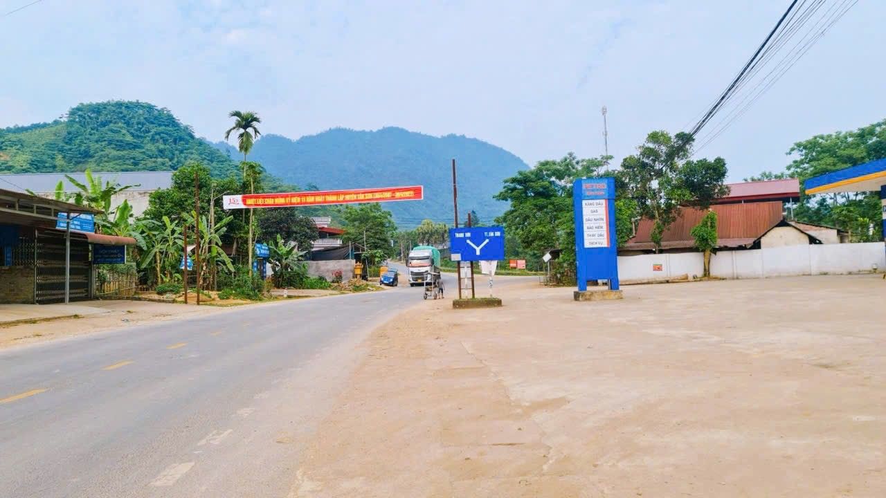 Đất mặt tiền Quốc lộ 32, Tân Phú, 198m² chỉ 1 tỷ - Cơ hội đầu tư hấp dẫn!