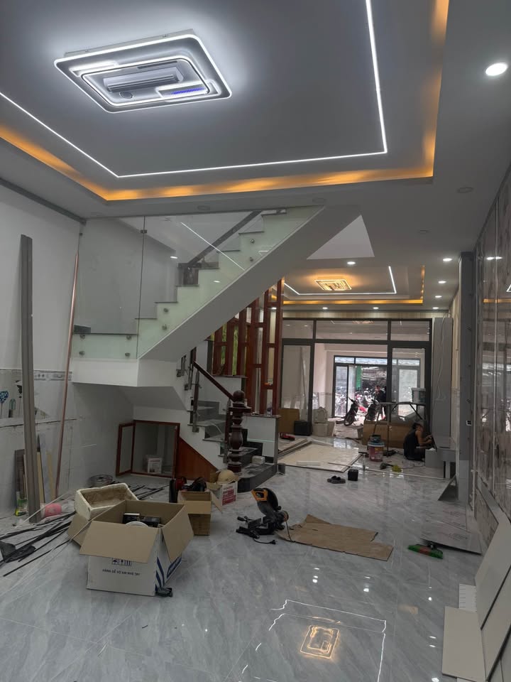 Nhà mặt tiền đường Liên Huyện Dĩ An 164m² giá 8,5 tỷ - Kinh doanh đắc địa!