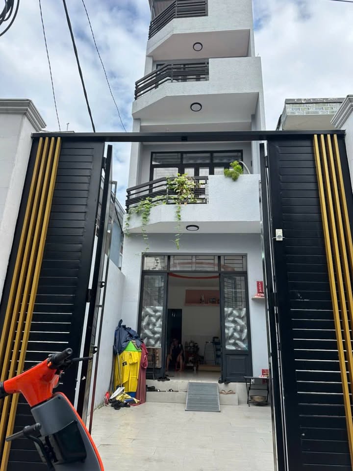 Nhà 4 tầng hẻm 3m Nguyễn Duy, P9, Q8 - Giá 6.8 tỷ, sổ hồng chính chủ!