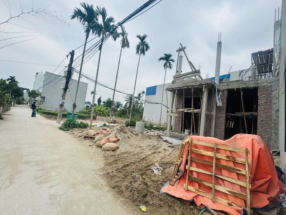 Biệt thự sân vườn 100m² Hồng Thái 4.39 tỷ - Chính chủ, pháp lý rõ ràng!