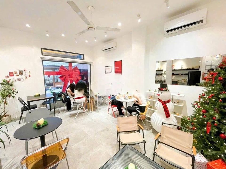 Mặt bằng kinh doanh cho thuê tại Nhiêu Tứ, Quận Phú Nhuận 50m² - Giá 18 triệu/tháng, không thể bỏ lỡ!