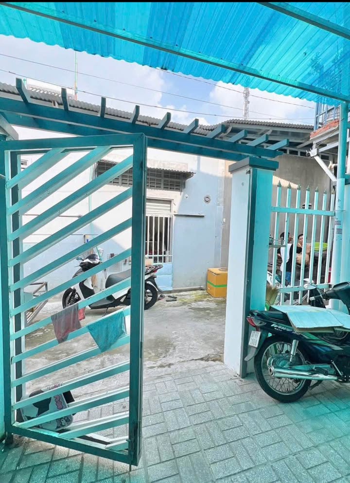 Nhà cấp 4 hẻm Rạch Trà Ôn, Bình Đức, Long Xuyên 112m² giá chỉ 1.2 tỷ - Nơi an cư lý tưởng!