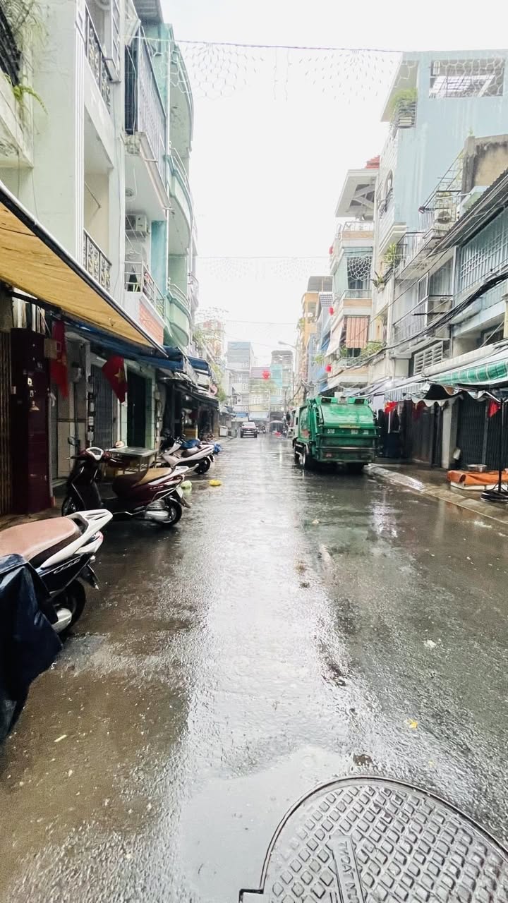 Nhà 2 mặt tiền đường Nhựa Tân Bình 58m² giá 11 tỷ - Cơ hội đầu tư sinh lời!