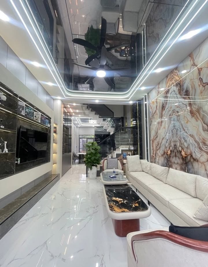 Nhà 4 tầng đường TX24, Thạnh Xuân, 100m² giá 7.3 tỷ - Sổ hồng riêng, tiện nghi đầy đủ!