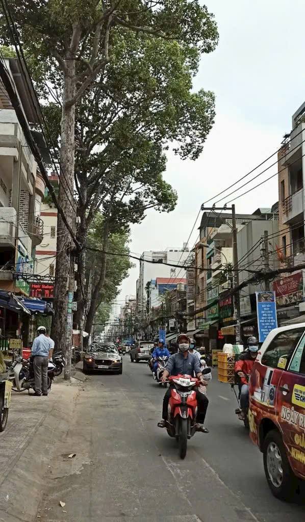 Nhà mặt tiền kinh doanh đường Ngô Quyền, Quận 5, 92m² giá 8.9 tỷ - Cơ hội đầu tư tuyệt vời!