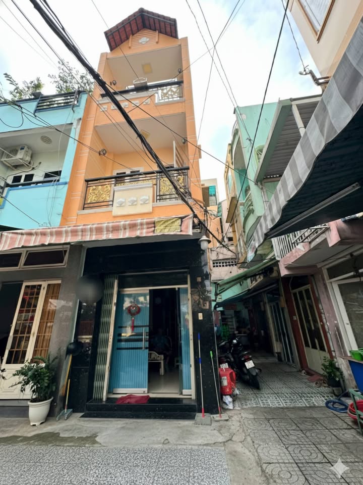 Nhà hẻm 6m Trần Phú, Quận 5 - Diện tích 38m², Giá 7.8 tỷ - Đầu tư sinh lời hấp dẫn!