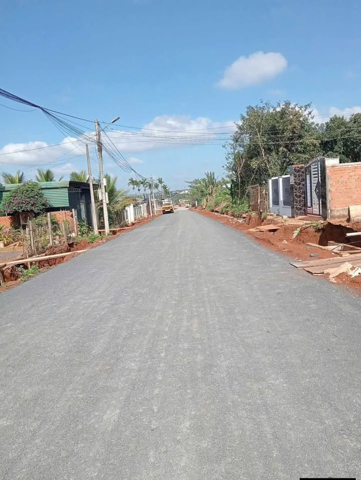 Đất nền mặt tiền đường Phan Huy Chú, Buôn Hồ 135m² - Giá chỉ 1.8 tỷ, thương lượng ngay!