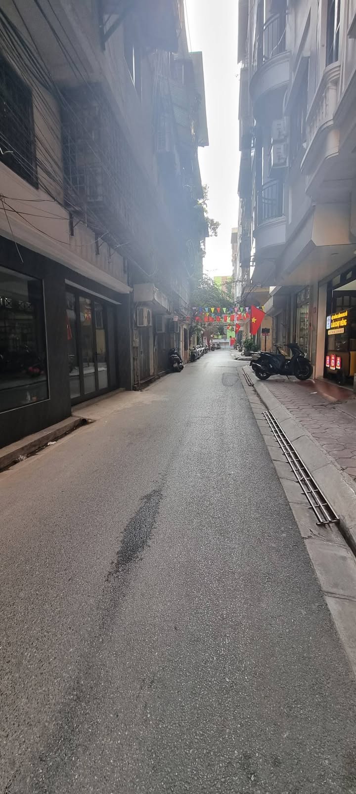 Nhà phố Huỳnh Thúc Kháng, quận Đống Đa 37m² giá 7.99 tỷ - Kinh doanh đắc địa 2 mặt ô tô