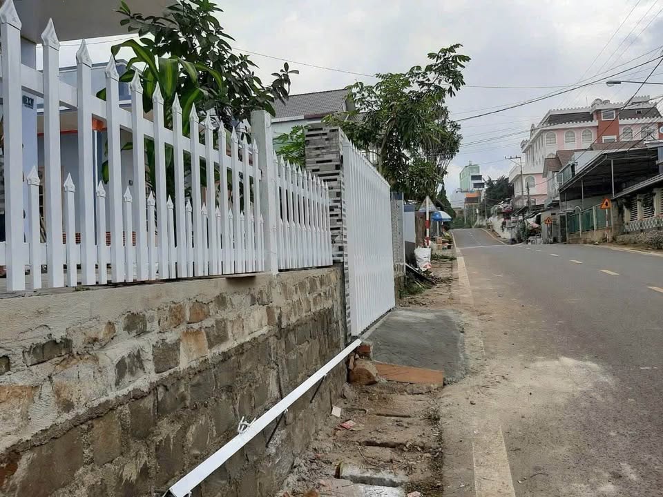 Nhà mặt tiền Đinh Công Tráng, Bảo Lộc 127m² giá 2.2 tỷ - Đầu tư sinh lời ngay!