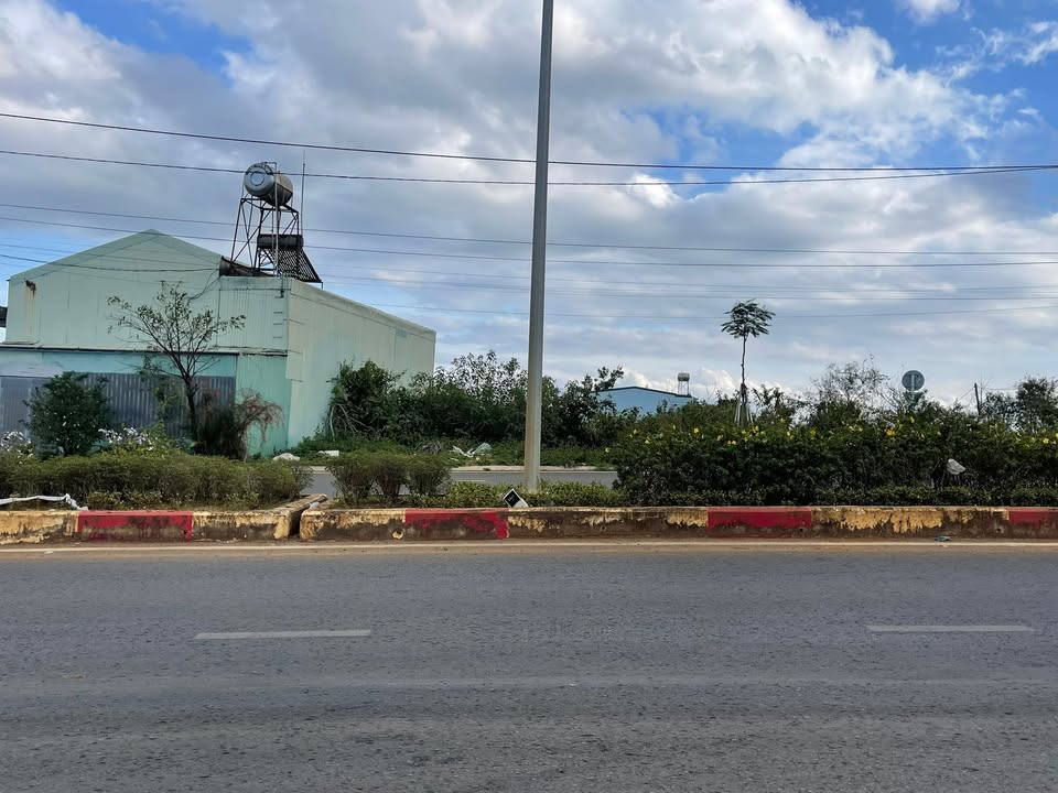 Đất mặt tiền Nguyễn Chí Thanh, Hội Phú, Gia Lai 50m² - Giá chỉ 1.7 tỷ!