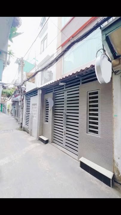 Nhà Đôi Quận 4 - 50m² giá 7.5 tỷ - Thiết kế hiện đại, sẵn sàng vào ở!