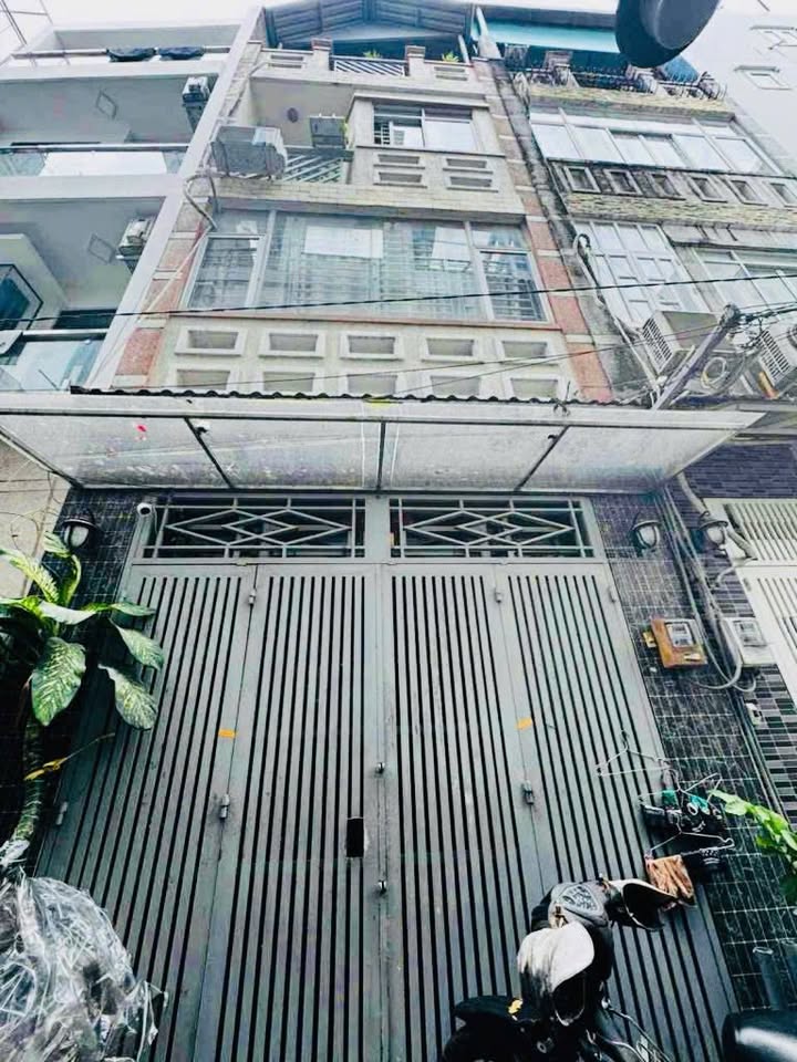 Nhà phố Phan Xích Long, Phú Nhuận 40m² giá 8 tỷ - Ô tô đỗ cổng, sổ hồng hoàn công!